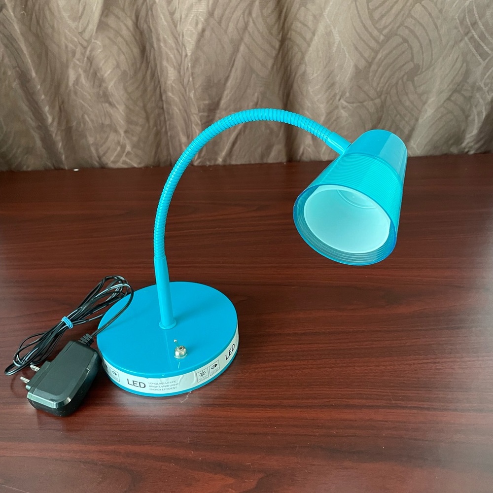 LED table lamp - Picture 2 of 11